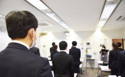 【新卒初日】3か月間の研修、その前に…？20年卒新入社員の入社式に潜入！